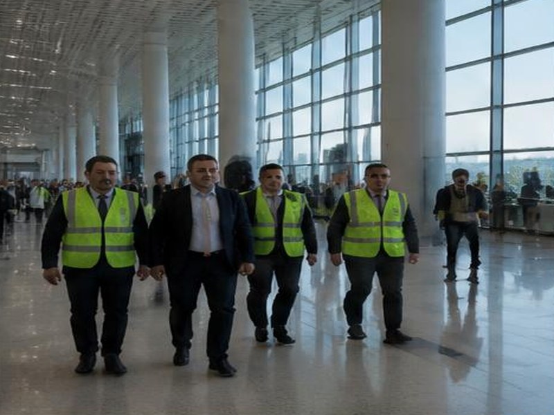 Havalimanı terminalinde saha ziyareti — Havalimanı terminali saha ziyareti